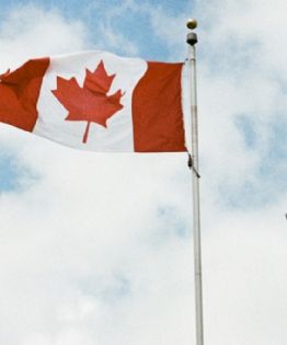 Canadá lanza empleo con sueldo de 33,000 pesos al mes, sin hablar inglés y con automóvil incluido