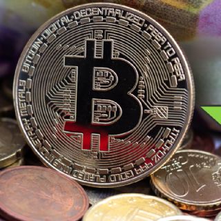 Bitcoin y Ether se desploman: el impacto de las tensiones entre EE.UU. y China en el mercado cripto