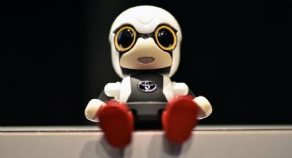 Conoce el robot Kirobo Mini de Toyota, un humanoide miniatura para platicar y hacerte compañía