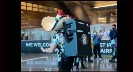 Con bocina incluida, mexicano causa sensación a su llegada a Qatar; VIDEO se vuelve VIRAL en Tiktok