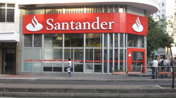 Santander ya revisa datos financieros de Banamex y deja ver interés por comprar el banco