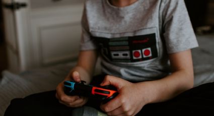 Niño gasta en videojuegos el dinero que su familia reunió para el tratamiento de cáncer de su padre
