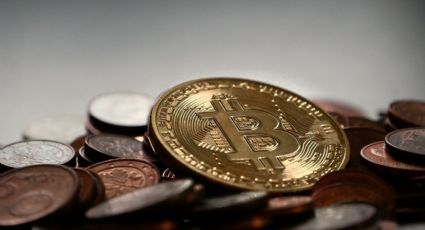 El FALSO rumor que impulsó al Bitcoin a los 30,000 dólares; así cotiza hoy
