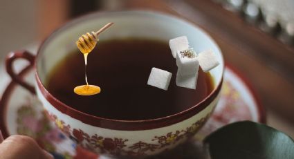 ¿Qué es mejor para endulzar las bebidas, miel o azúcar?
