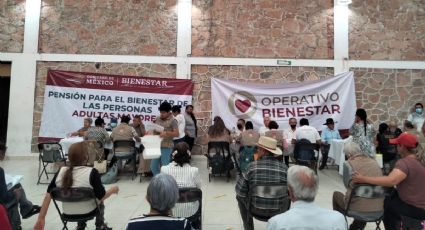 Pensión Bienestar 2023: SUSPENDEN entrega de TARJETAS en estos días de abril 2023