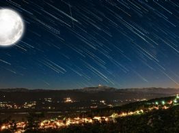 Líridas 2024: ¿Cómo ver la lluvia de meteoros aún con la LUNA brillante?