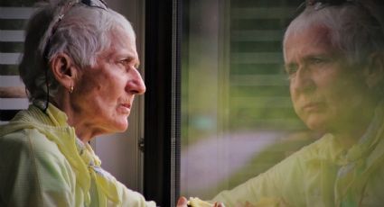 La variante genética que puede provocar el Alzheimer en las personas