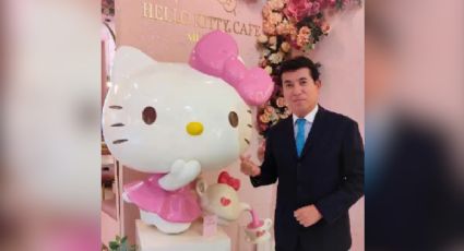 Hello Kitty cumple 50 años y el embajador de Japón en México lo celebró con esta divertida visita