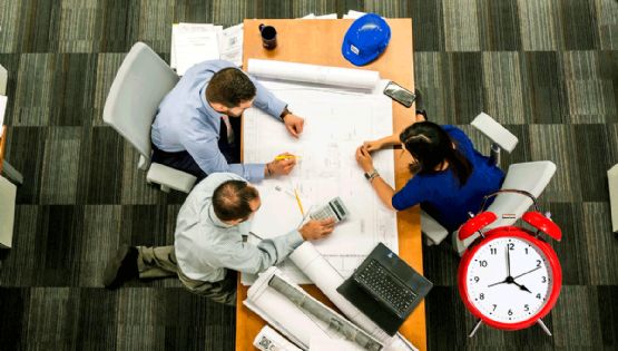 Jornada laboral: Así se comenzaría a aplicar reducción de 48 a 40 horas a partir del 1 de enero 2026