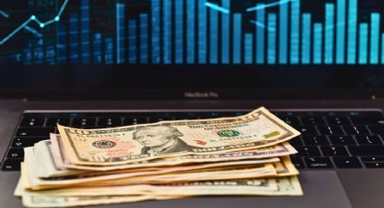 ¿Por qué el peso cayó frente al dólar a finales de julio? Esto dicen los expertos