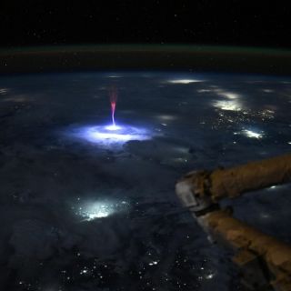 Astronauta captan extraño evento lumínico sobre México