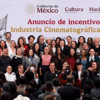 Salma Hayek y Claudia Sheinbaum: revelan plan estratégico para el cine en México