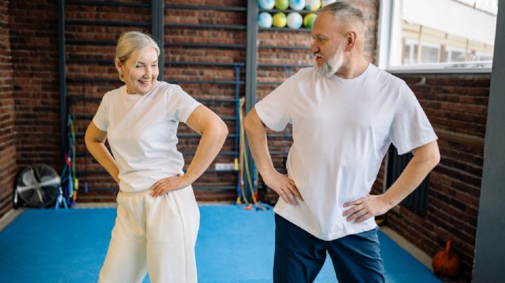 El ejercicio clave para los adultos mayores de 50 años que buscan prevenir enfermedades