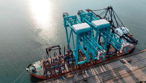 Puerto de Manzanillo recibe nuevas grúas con inversión de 300 millones de pesos