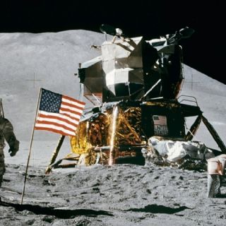 EEUU publica archivos sobre objetos no identificados y resurgen teorías alienígenas sobre la Luna